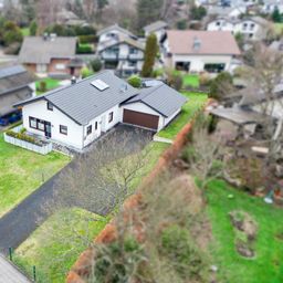 Neuwertiger Bungalow auf einer Ebene mit großer Garage in Königswinter-Thomasberg