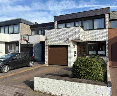 Reihenmittelhaus in begehrter Lage von Moers-Alt-Schwafheim!