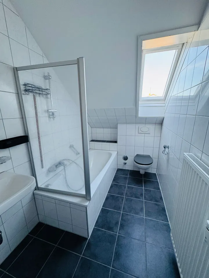 MA-Sandhofen – Erstbezug nach Renovierung! 3 ZKB-Dachgeschoss Wohnung - Foto 1
