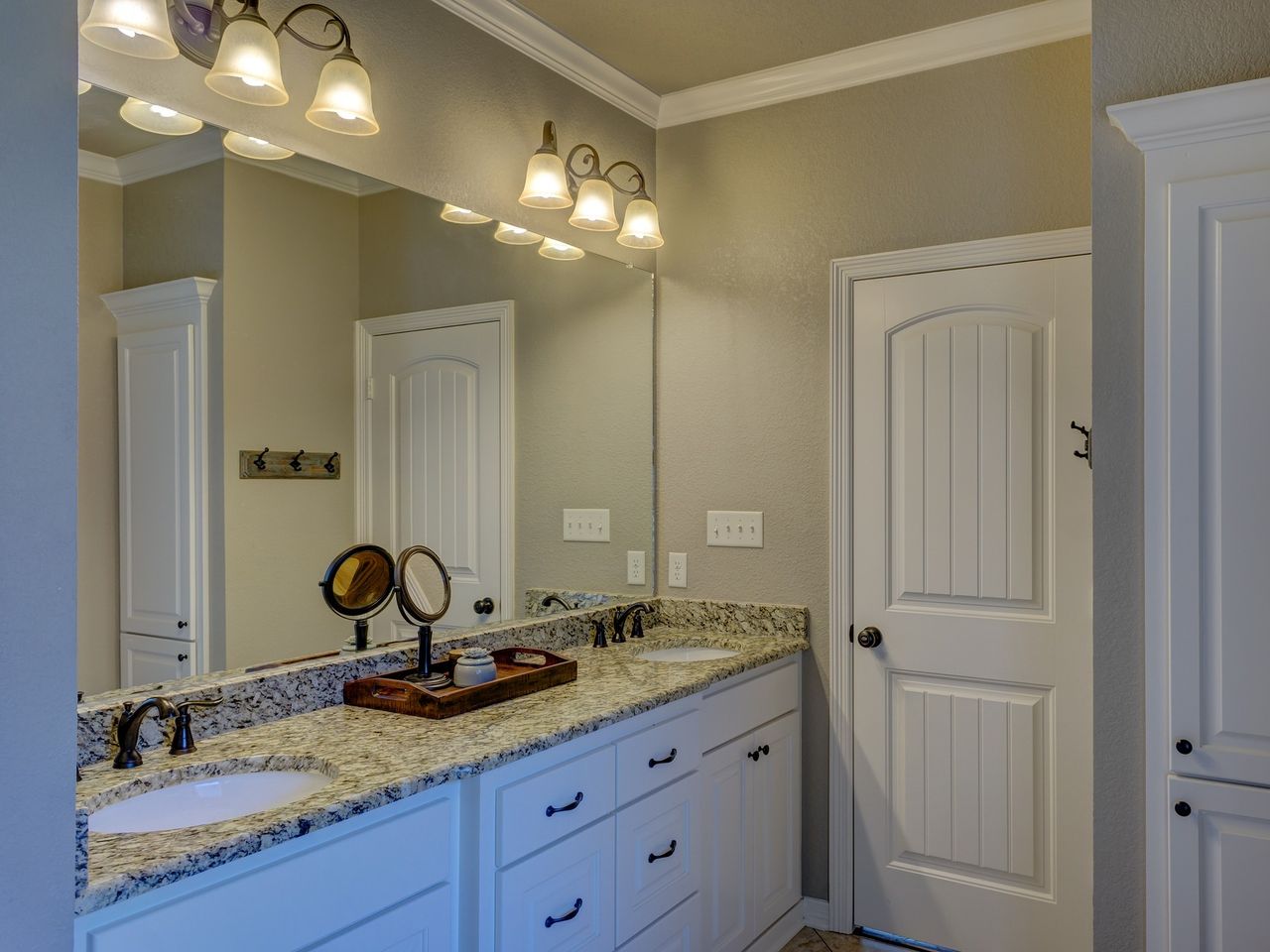 bathroom-1940171_1920