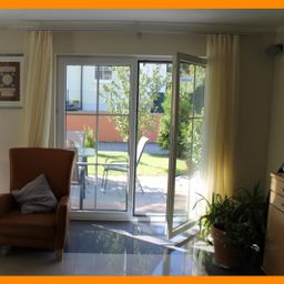 Wer es gewohnt ist, hohe Ansprüche zu stellen. WOHNEN + GEWERBE von Zuhause aus!
DHH