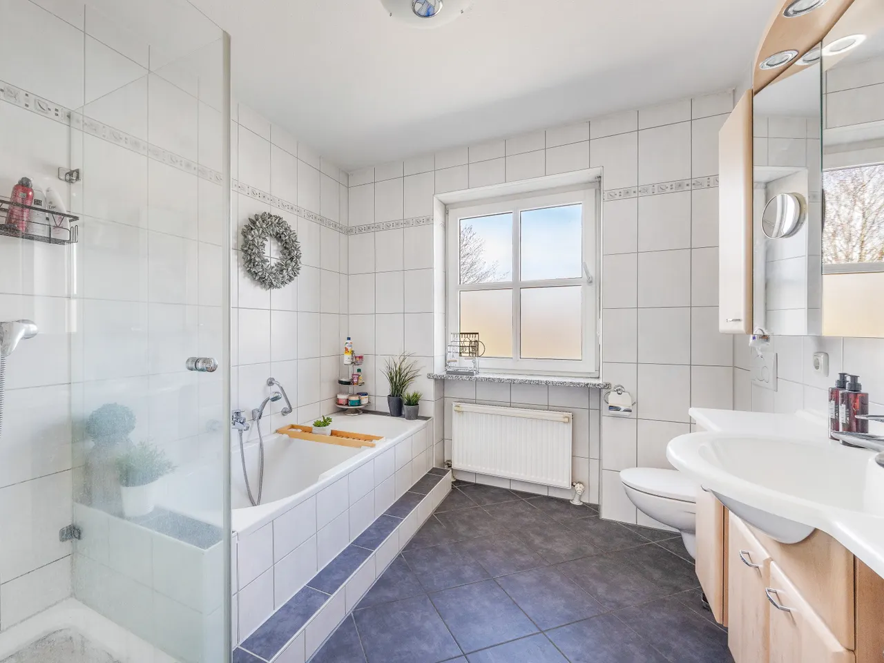 Badezimmer im 1. Obergeschoss