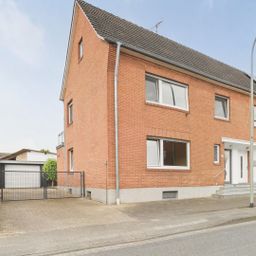 Gepflegte Doppelhaushälfte mit sonniger Dachterrasse und idyllischem Rückzugsort