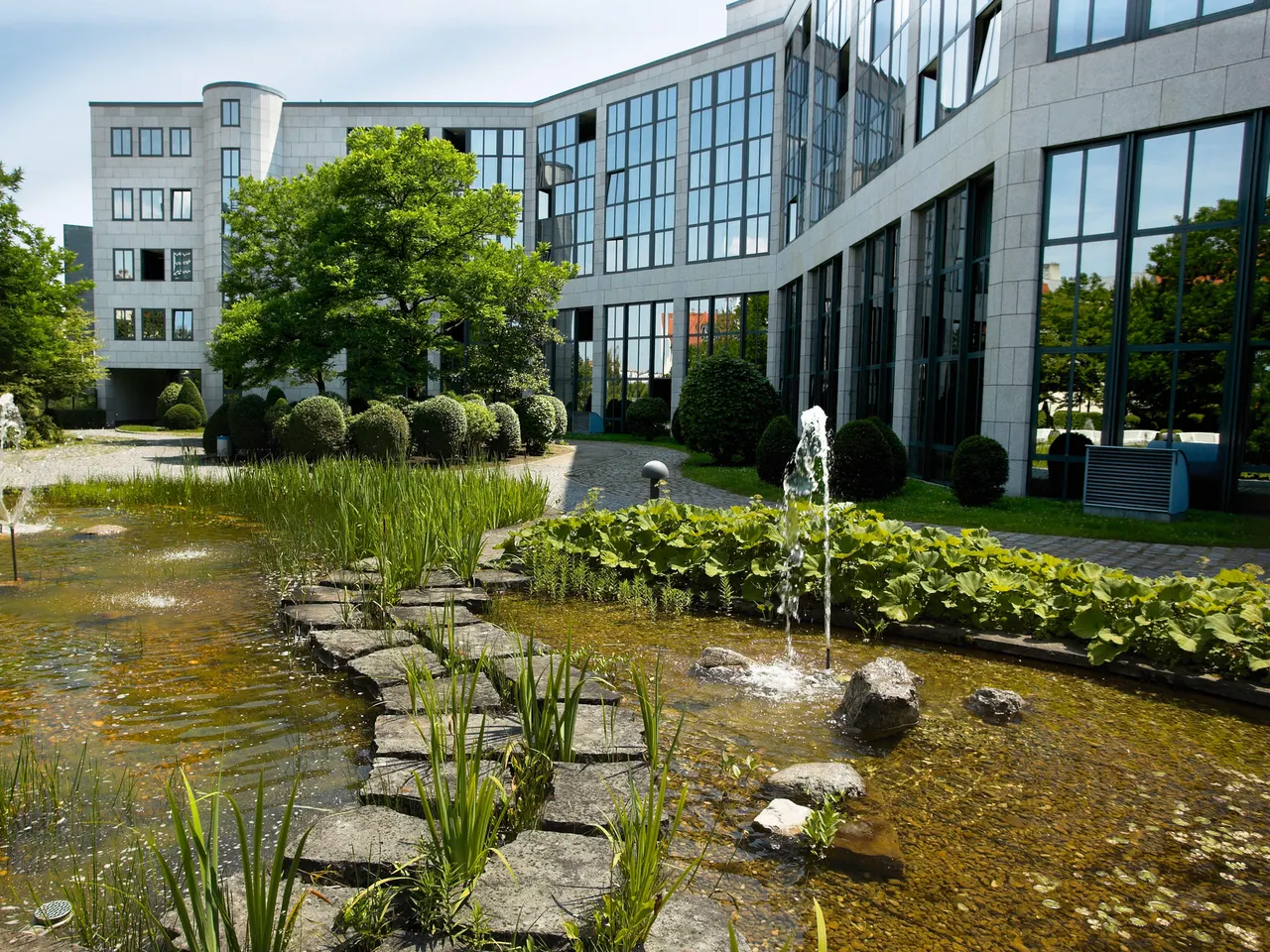 Außenanlagen (©Deka Immobilien)