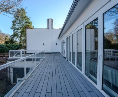 Direkt im Zentrum: 4-Zimmer-Wohnung mit großzügiger Terrasse und viel Wohnfläche - Foto 3