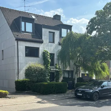 Freistehendes Dreifamilienhaus – die Gelegenheit in Düsseldorf Wersten!