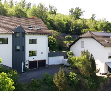 Viel Platz für die ganze Familie – gepflegtes Zweifamilienhaus für individuelle Wohnkonzepte!