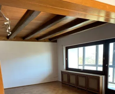 Großzügige Wohnung mit Garten, Garage und verglastem Freisitz - Foto 4
