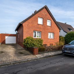 Freistehendes Einfamilienhaus mit Charme, sonnigem Garten und vielfältigen Gestaltungsmöglichkeiten