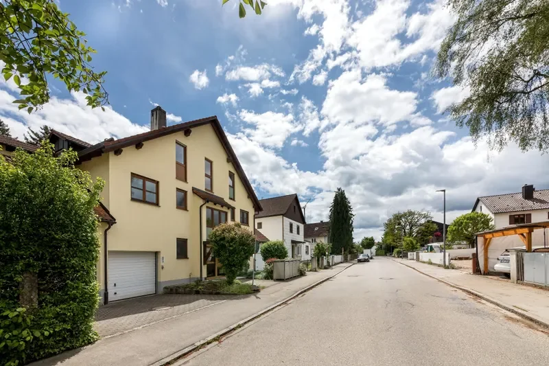 Straßenansicht