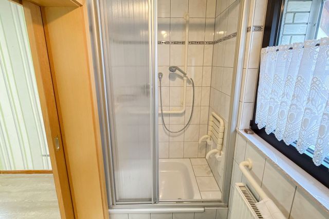 Haus 1 EG Duschbad