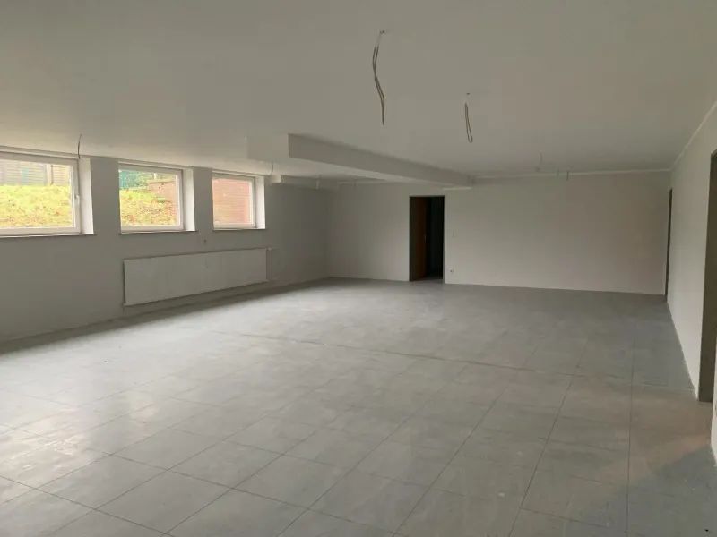 Renovierte Bürofläche im Souterrain