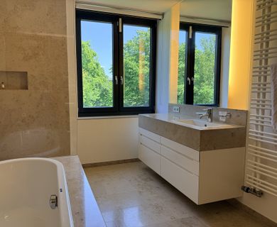 Stilvolles, top saniertes Haus mit Kamin, Sauna und Westgarten! - Photo 4