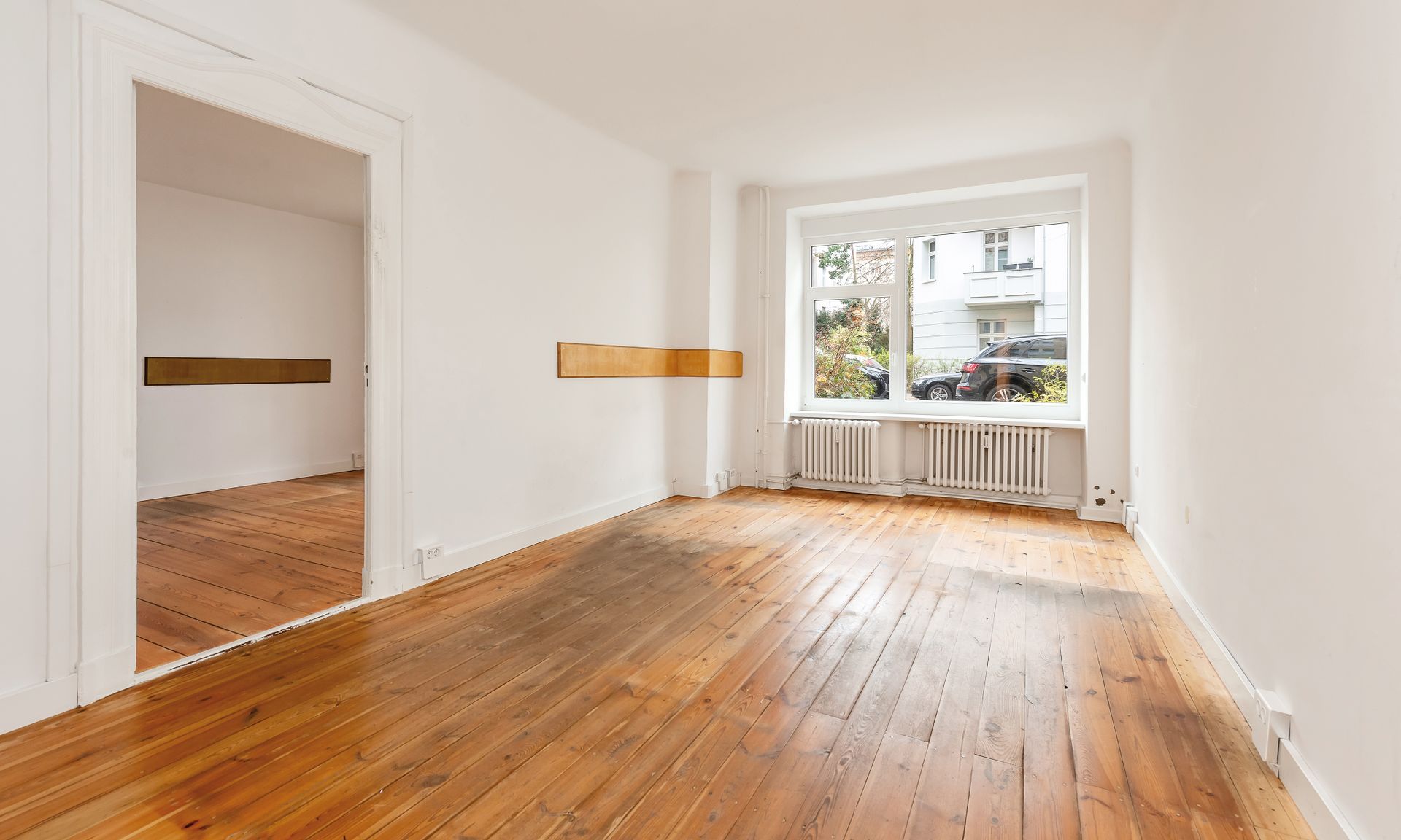 Zusammenlegbare Erdgeschosswohnung mit Vorgelagerter Terrasse !