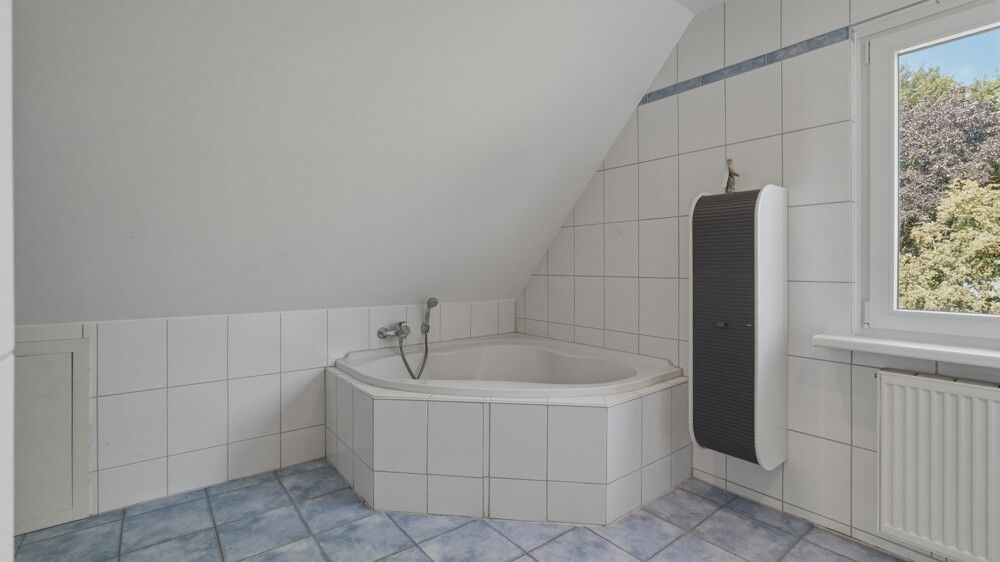 .Badezimmer DG