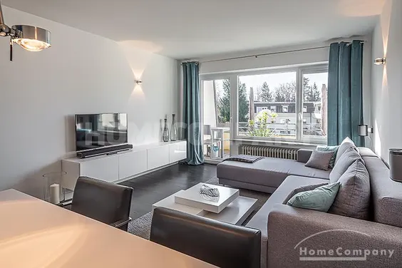 Modern und hochwertig möblierte 2-Zimmer-Wohnung mit großem Balkon in Harlaching.