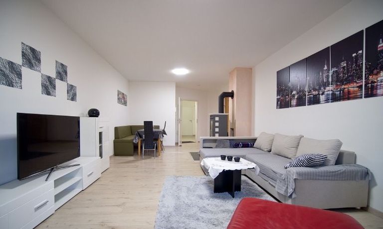 Wohnzimmeransicht4
