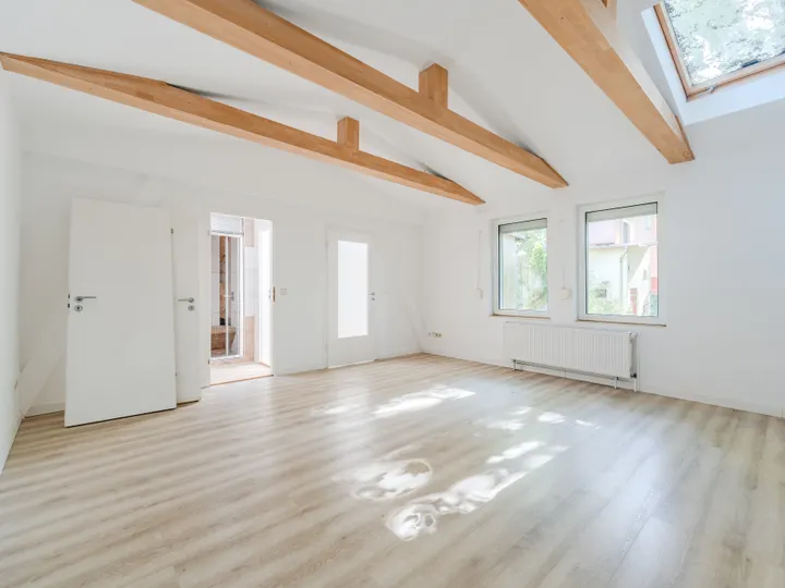 Idyllische Remisenwohnung mit eigenem Garten und Schuppen ! +Provisionsfrei+