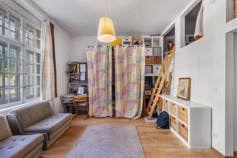 Kinderzimmer mit Bad en Suit