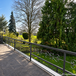 Lieblingsplatz inklusive! Großzügig wohnen mit großer Westterrasse!