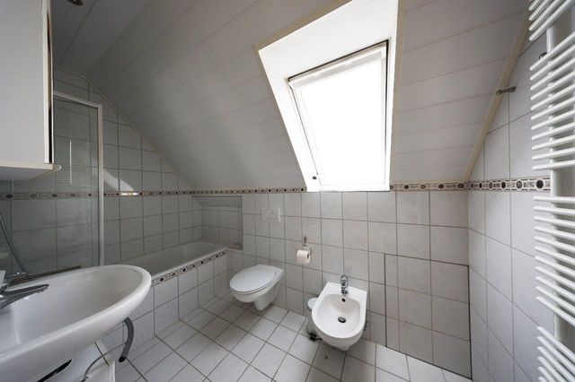 Wannenbad im Dachgeschoss