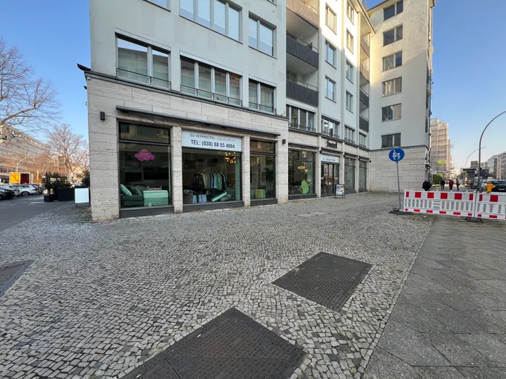 City West: Erstklassige Gastrofläche mit großer Schaufensterfront!