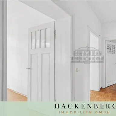 Gemütliches WG-Zimmer in einem klassischen Altbau