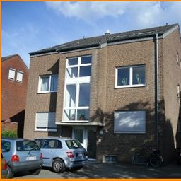 2 Zimmer, Küche, Bad und Balkon !