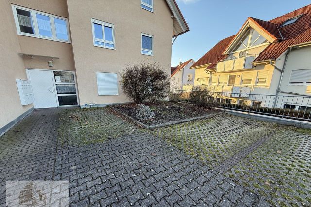 Parkplatz & Hauseingang