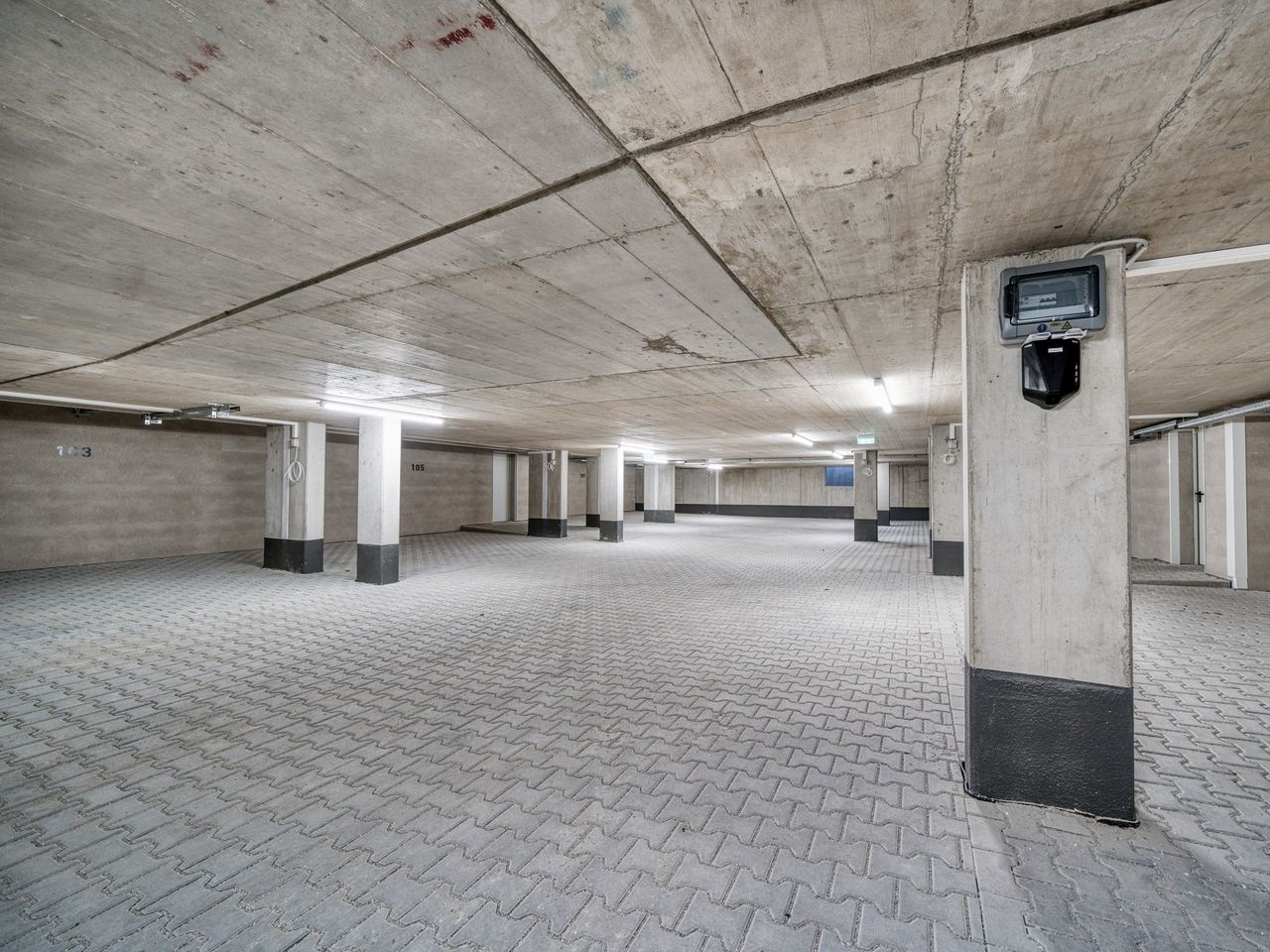 Tiefgarage mit Einzelstellplätzen