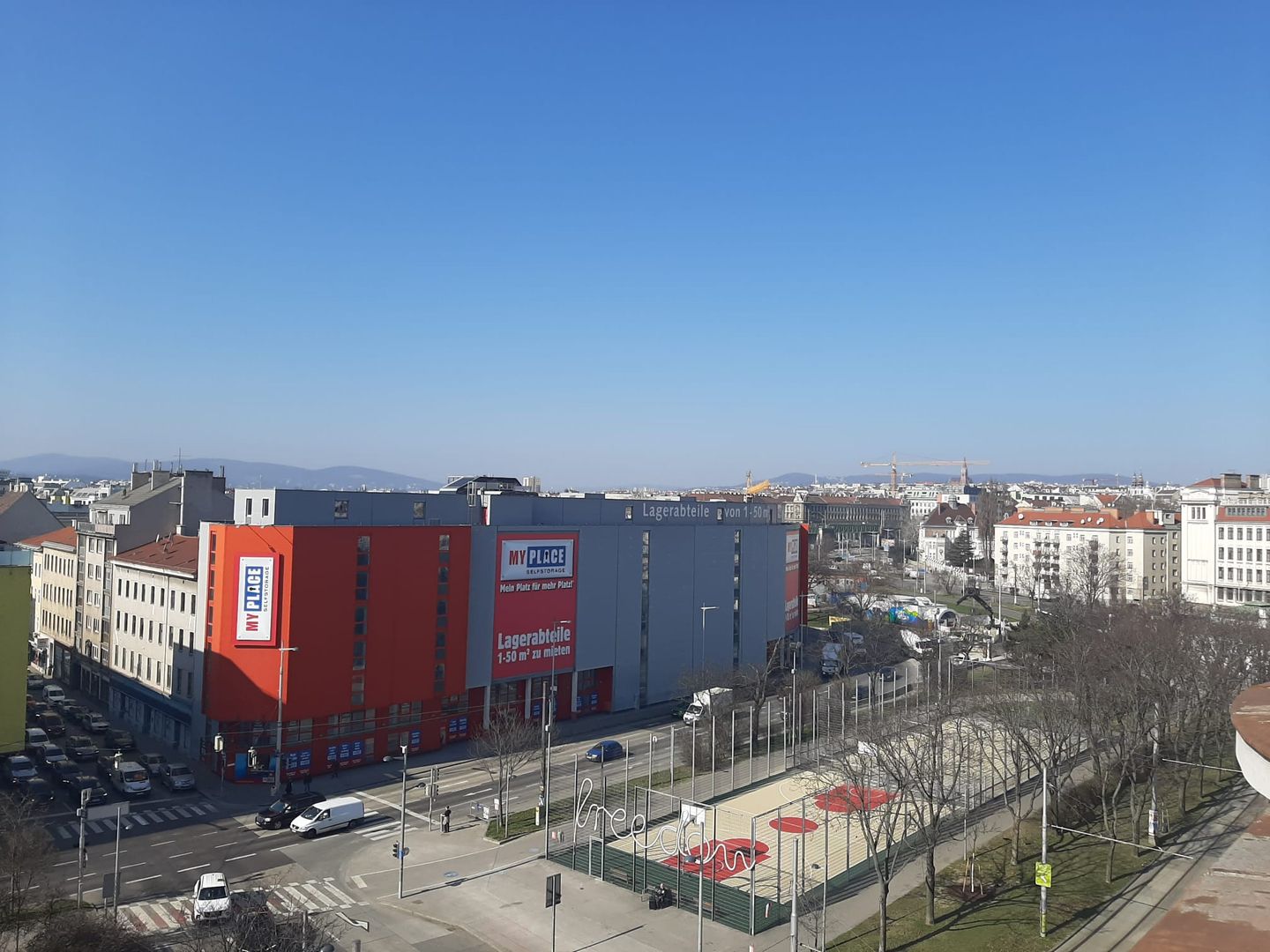 FERNBLICK/ERSTBEZUG! UNBEFRISTETE 53m2 STILALTBAU, Wohnzimmer, Kabinett, Einbauküche, Gesamtmiete 990,--