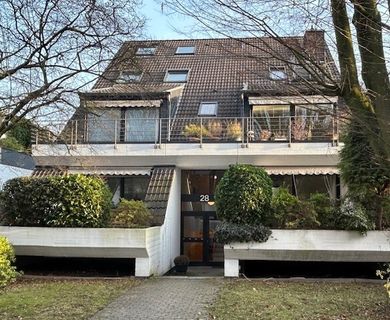 Kamin, Sauna, Garten. Alles vorhanden: 3 Zimmer Maisonette Wohnung in Wittlaer
