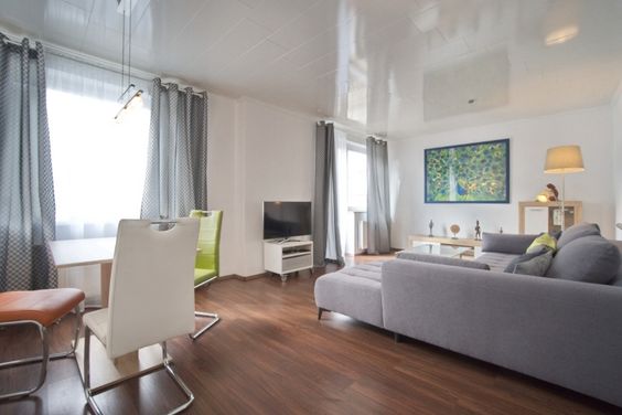 Alternative to a hotel: 2023 renovated, appealingly furnished apartment with balcony