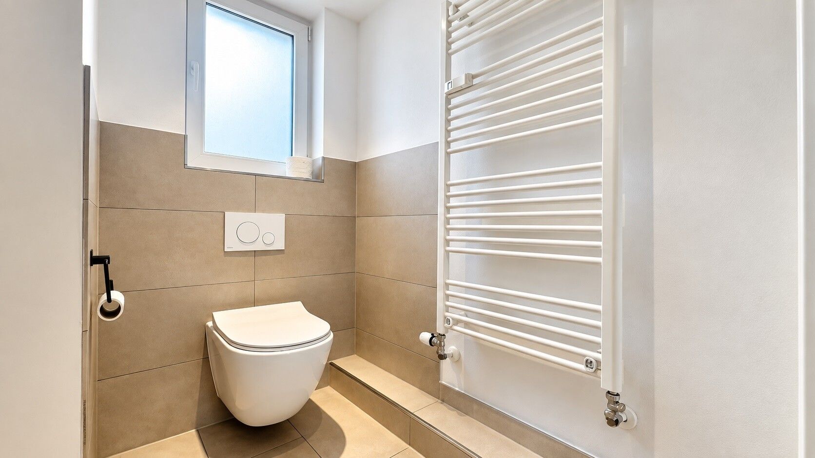 MODERNE 2-ZIMMER DACHGESCHOSSWOHNUNG IN ZENTRALER LAGE ZU MIETEN! - Foto 3