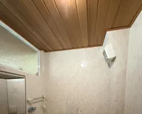 Badezimmer im Erdgeschoss