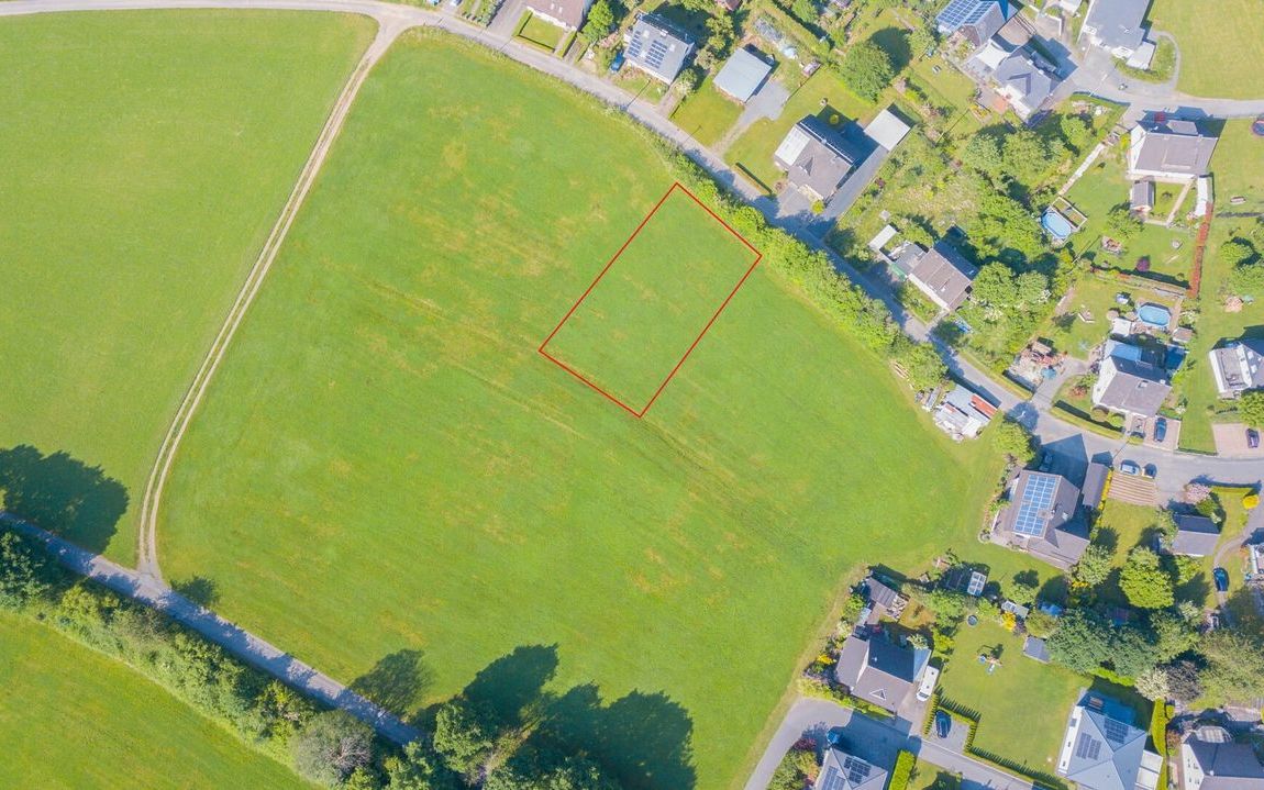 Mehrere Baugrundstücke, „noch zu vermessen“ in idyllischer Lage von Morsbach!