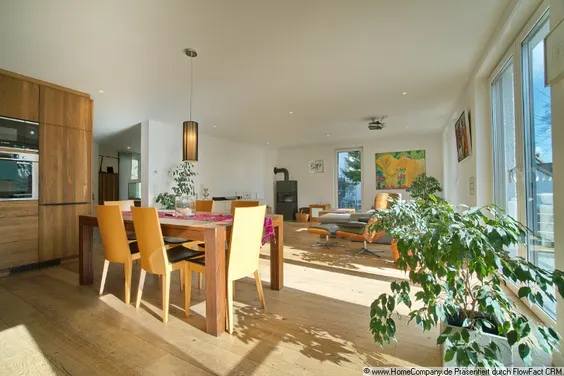 Wohnen auf höchstem Niveau – Möbliertes “Haus im Haus” in Premiumlage Lücklemberg