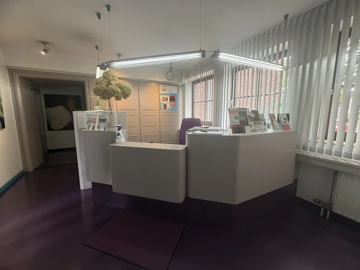 Neukirchen-Vluyn/OT Vluyn: 122 m² große Praxis oder ETW mit 26 m² großer Terrasse