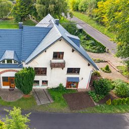 Ländliches Anwesen mit Landhaus & Bungalow auf über 11.000 m² !