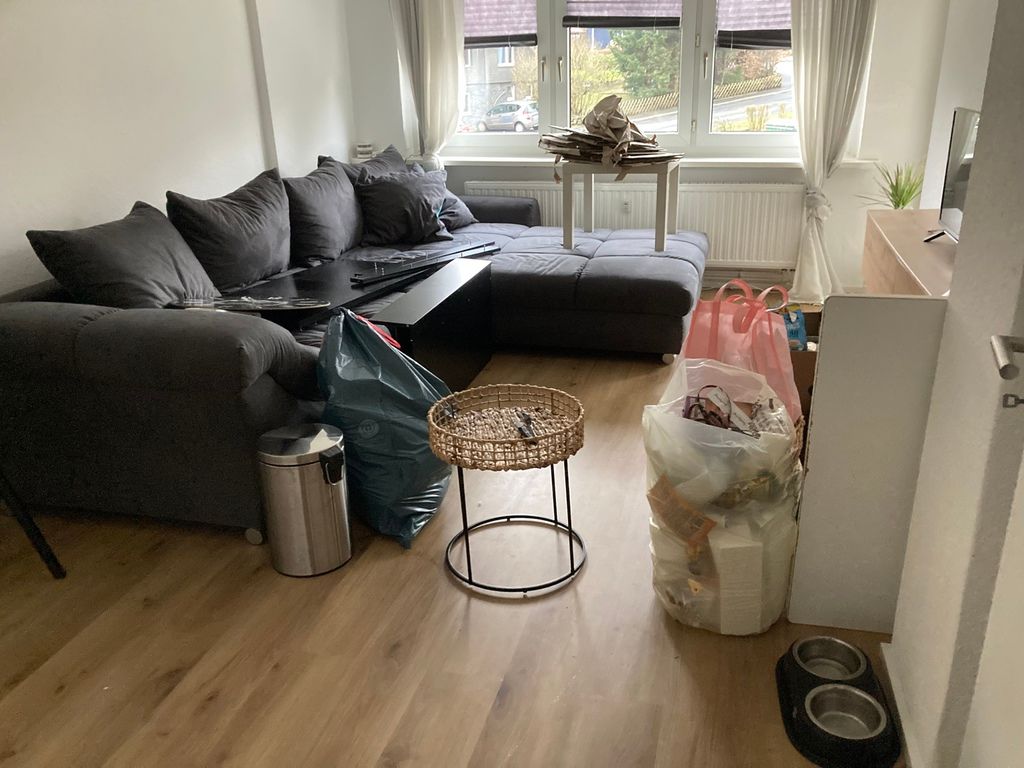 Frisch sanierte Wohnung mit Balkon & Küche zu vermieten - Photo 1