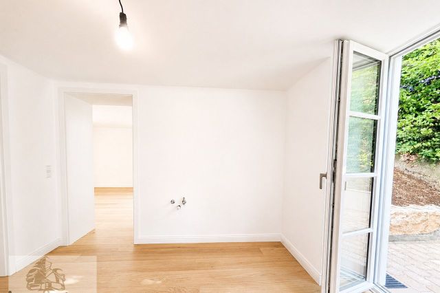Bereich der Küche mit Zugang zur Terrasse
