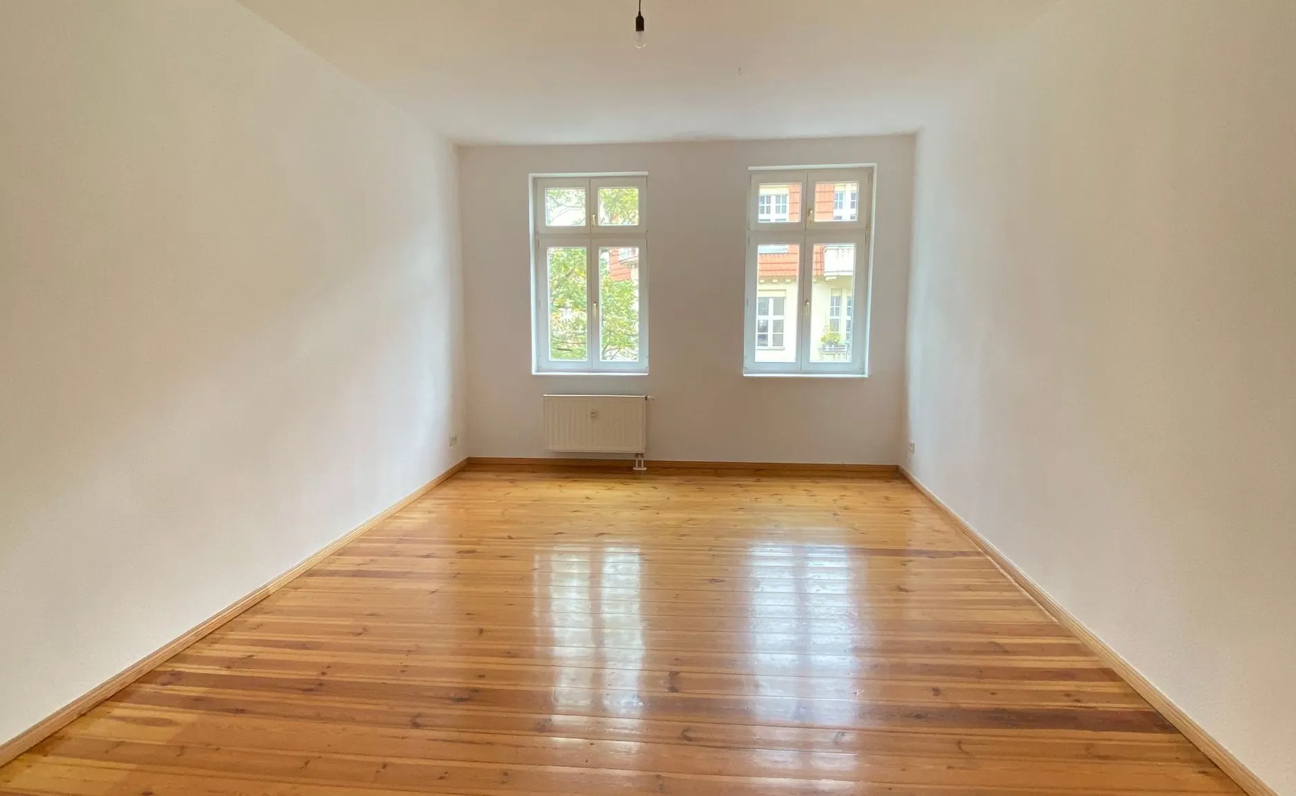 Kompakter Altbau in ruhiger Kiez-Lage !