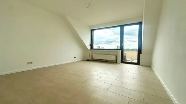 Charmantes Wohnen im Dachgeschoss – 2-Zimmer-Wohnung mit Balkon