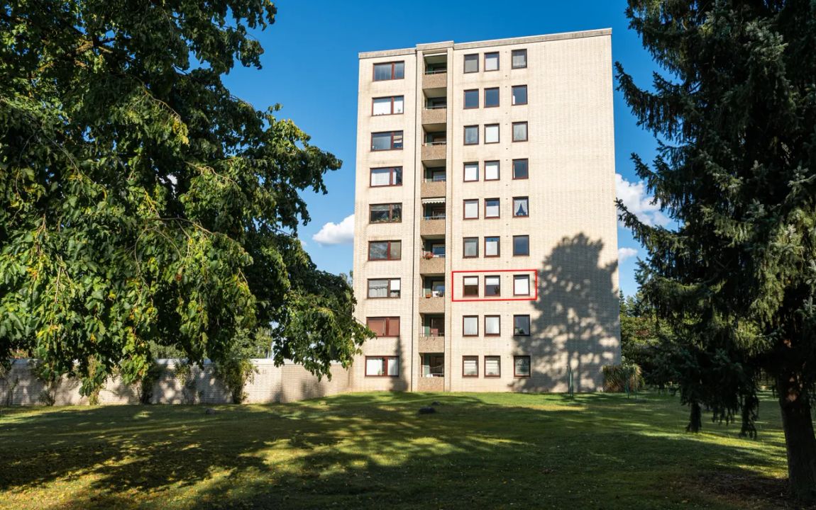 Bezugsfrei: 3-Zimmer-Wohnung mit Balkon, Aufzug & neuen Fenstern in Lüneburg-Kreideberg
