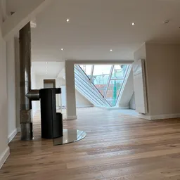 Wohnen auf höchstem Niveau – großzügige Dachgeschosswohnung mit Sauna