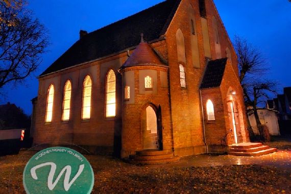 Ein Unikat: Neugotische Kirche (Denkmal) mit Park & Gemeindehaus (Erbbaurecht) (verkauft)