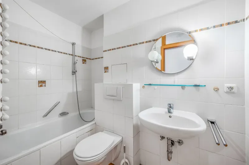 Bad mit Wanne