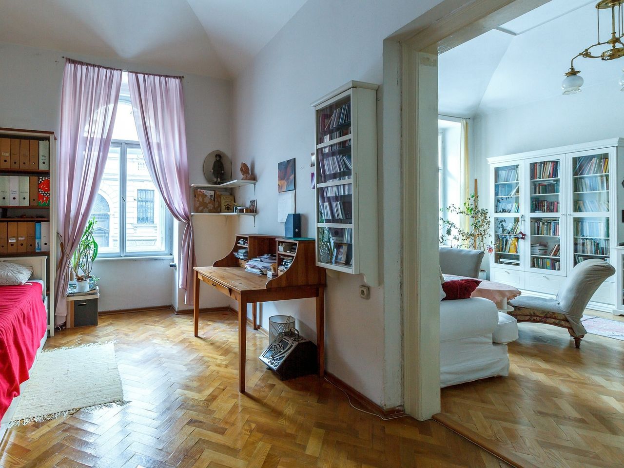 bedroom-527645_1920