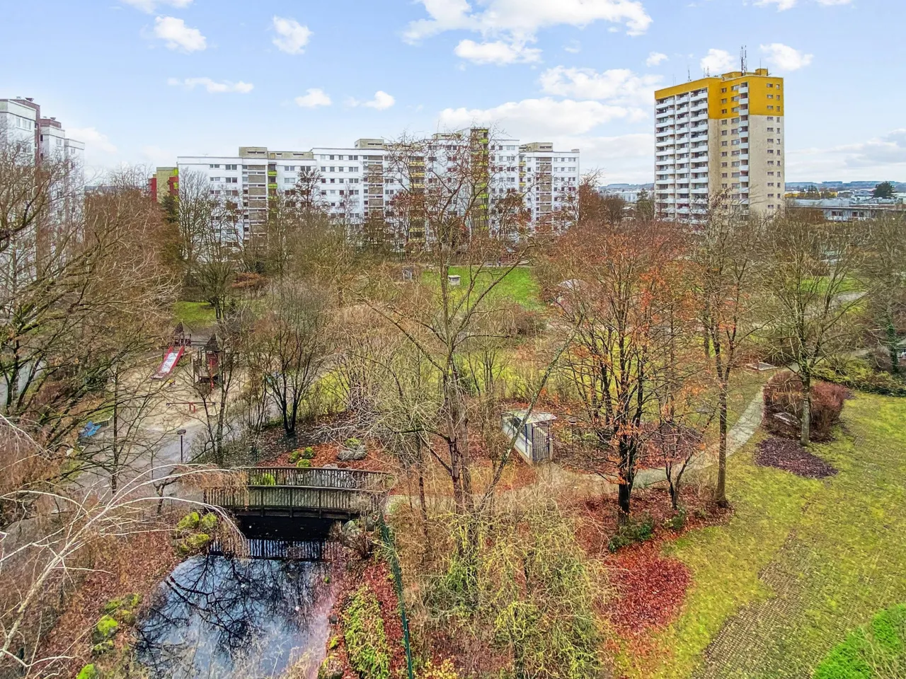 Blick in den angrenzenden Park