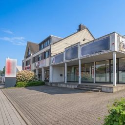 Perfekte Bühne für Ihr Business: Repräsentative Verkaufs- & Ausstellungsfläche in strategischer Lage